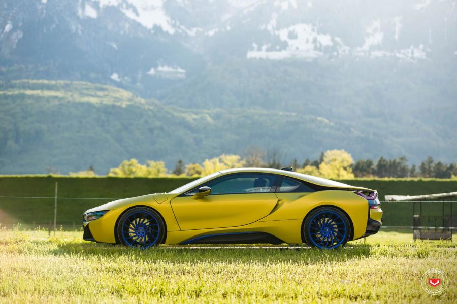  BMW i8 on Vossen Wheels (VPS-305T) 2016 года  (фото 20 из 81)